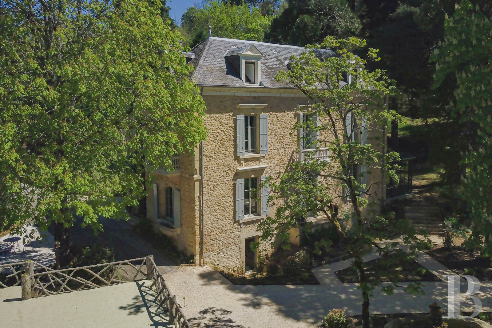A 1920s house surrounded by a large park in the heart of Sarlat, in the Dordogne - photo  n°47